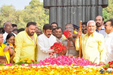 NTR Family Visit to NTR Ghat 2016